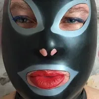 Латексная Фист